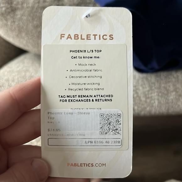 NWT Fabletics Phoenix Long Sleeve Navy Blue Top SOLD OUT! - Picture 3 of 9